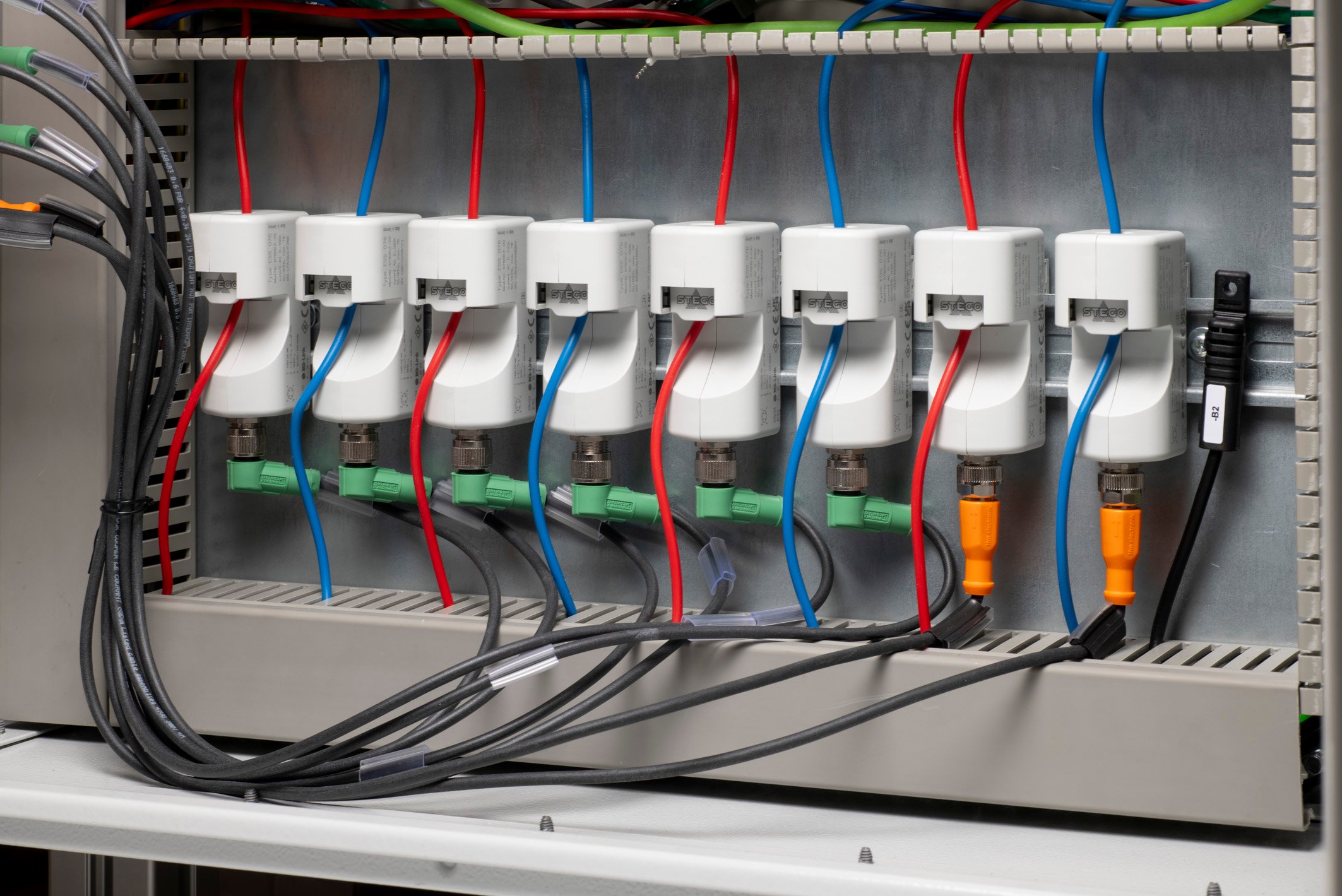 STEGO ESS 076 Capteur de courant intelligent en application