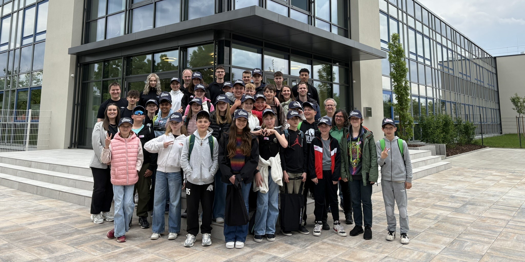 Bildungsnachmittag bei STEGO, Schüler der 6. Klasse des der Realschule des Evangelischen Schulzentrums Michelbach